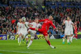 Przemysław Frankowski, Kieffer Moore