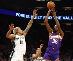 Jeremy Sochan i Kevin Durant