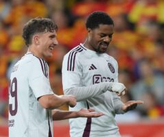 Mika Godts i Chuba Akpom