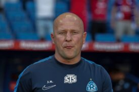 Janusz Niedźwiedź na meczu z Wisłą Kraków