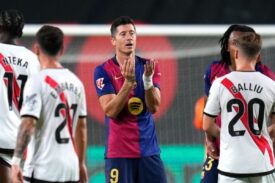 Robert Lewandowski w meczu z Rayo Vallecano