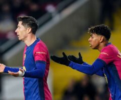 Robert Lewandowski Lamine Yamal