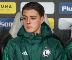 Kacper Urbański na ławce Legii Warszawa