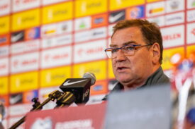 Jan Urban na konferencji prasowej