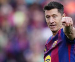 Robert Lewandowski w koszulce FC Barcelony