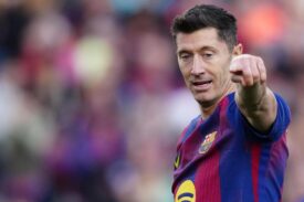 Robert Lewandowski w koszulce FC Barcelony