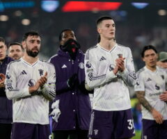 Benjamin Sesko i piłkarze Manchesteru United