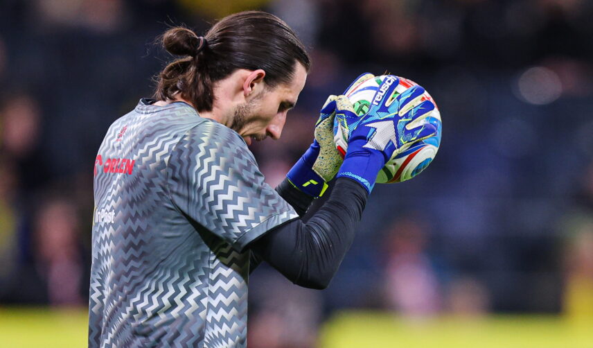 Kamil Grabara. Fot. Pawel Andrachiewicz / PressFocus