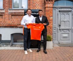 Kamil Makula Prezes Superauto.pl i Mateusz Borek - ambasador marki Superauto.pl (1)