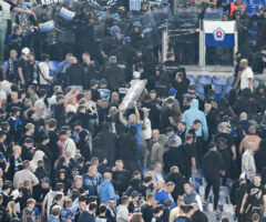 Afera z polskimi kibicami na meczu Roma - Slovan